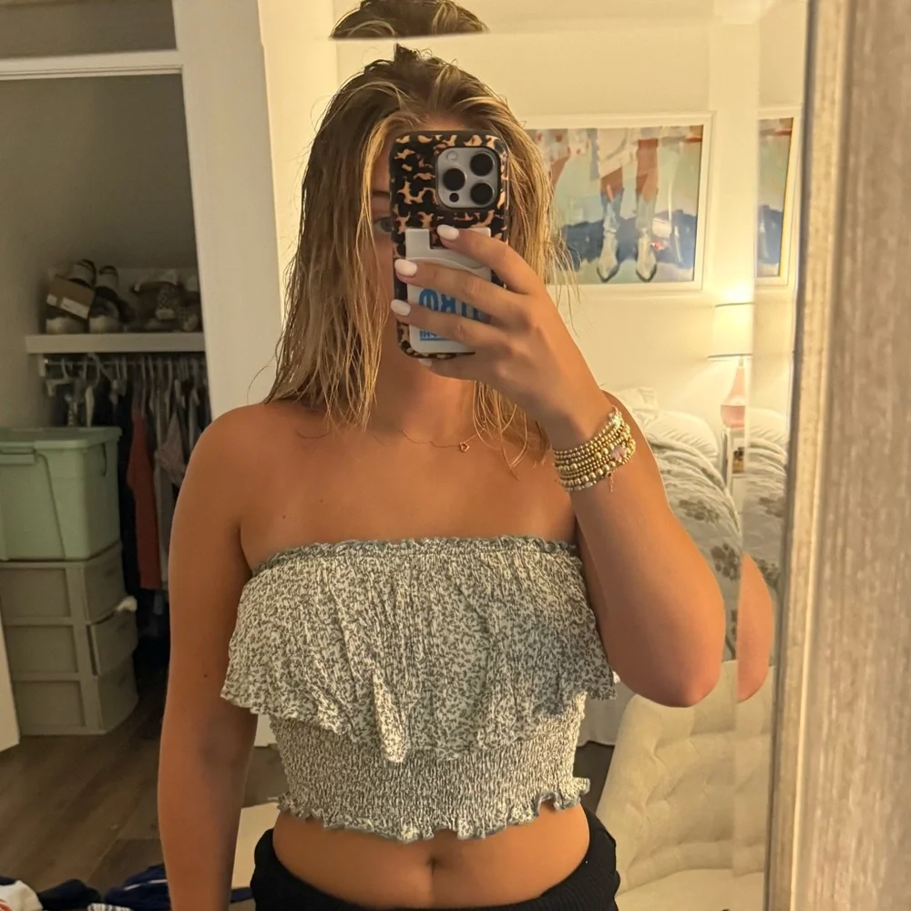 Women's Strapless Ruffle Top - Picture 1 of 3